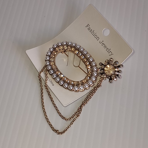 Pearl & Rhinestoned Chain Brooch - Picture 3 of 11